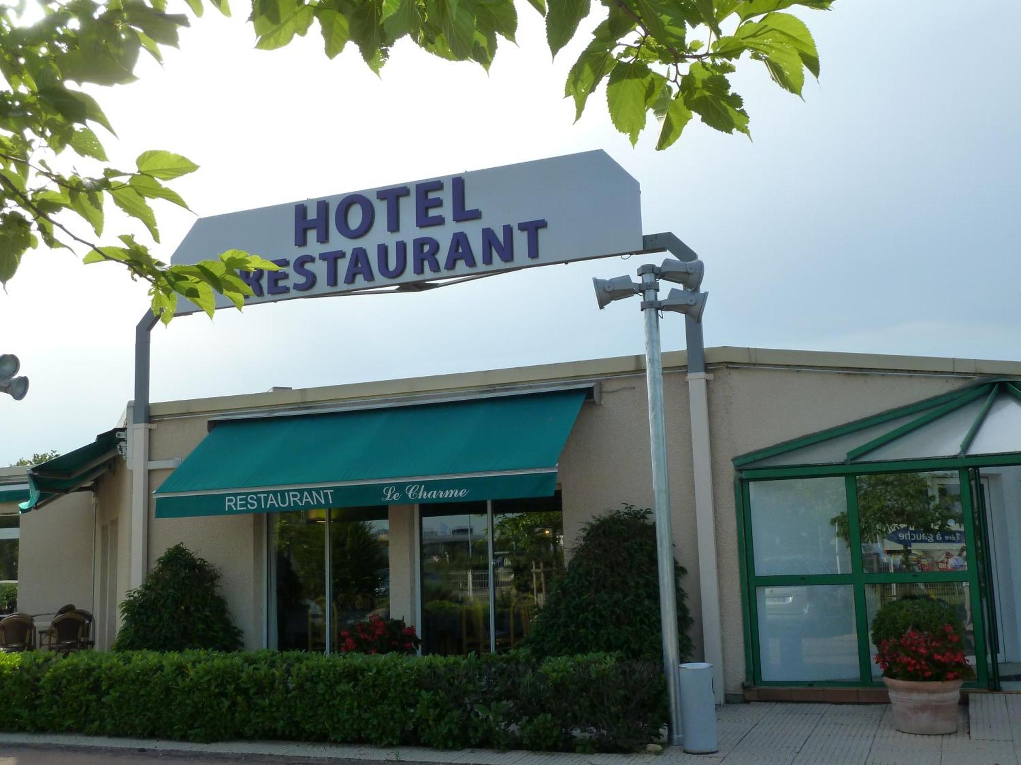 Charme Hotel En Beaujolais Бельвиль-сюр-Саон Экстерьер фото